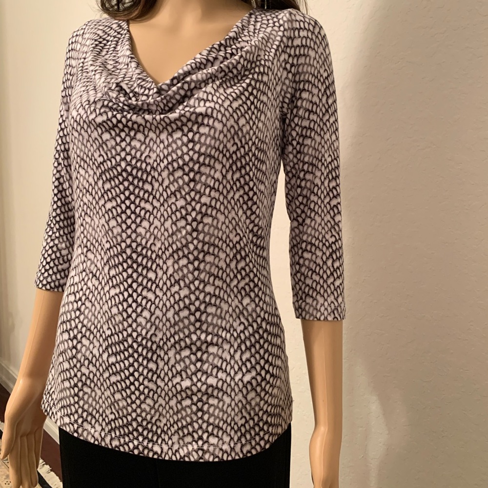 TART Signature Design Top With Cut-Out Back (Size Small) - Picture 6 of 12